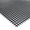 Quadratisches Aluminium-Lochblech Qg 5-8 in perspektivischer Nahaufnahme.