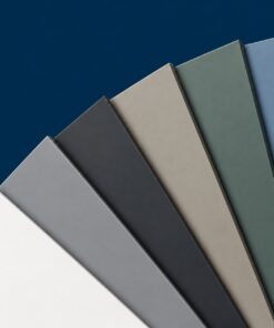 Sechs fächerförmig angeordnete Dekorplatten zeigen Uni Weiß, Uni Mittelgrau, Uni Anthrazit, Uni Taupe, Uni Olivgrün und Uni Stahlblau.